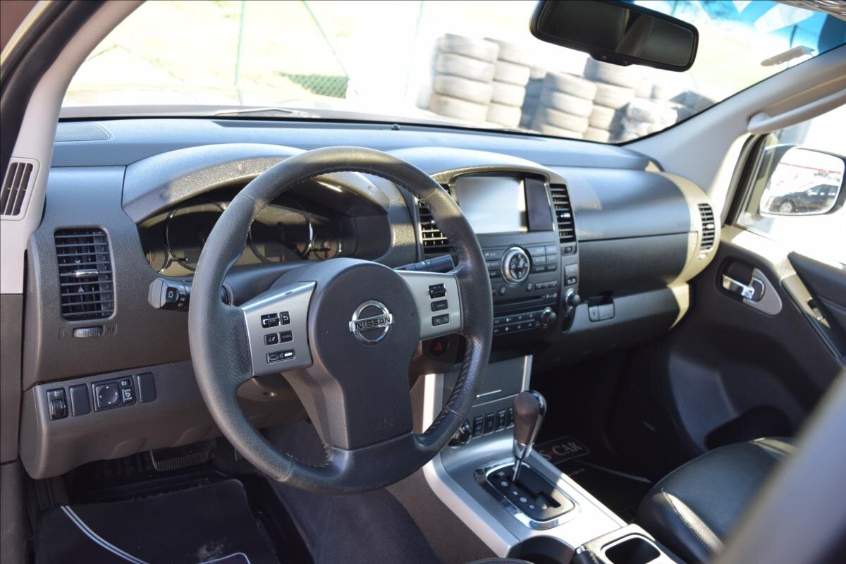 Nissan Navara Pick-up 3,0 l 170 kw