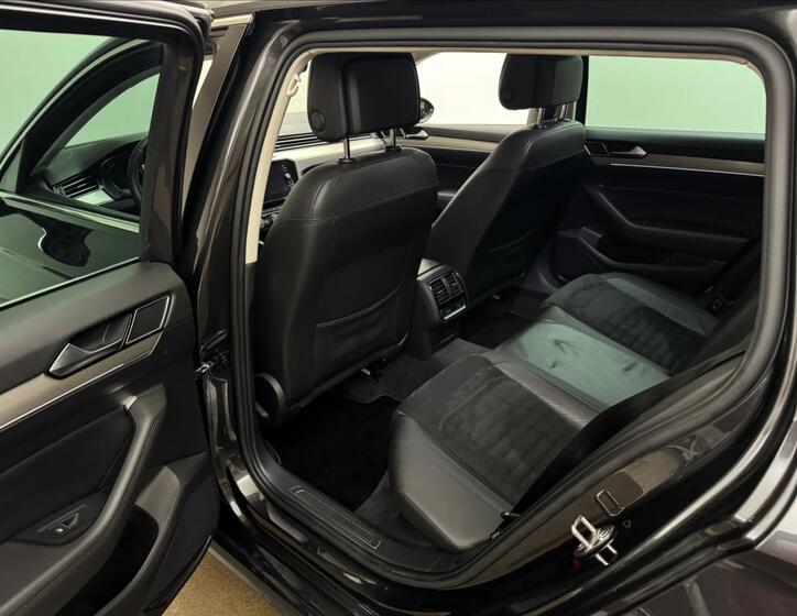 Volkswagen Passat 36