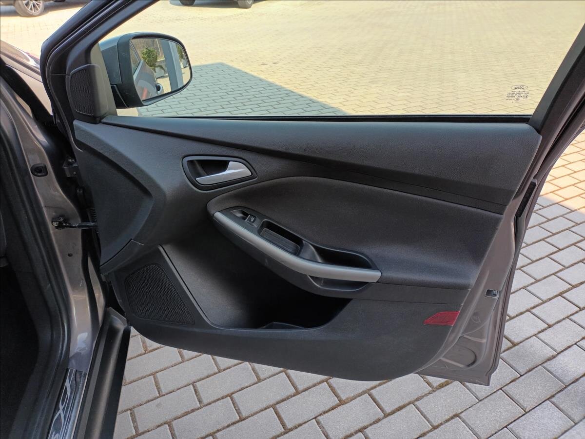 Ford Focus Kombi 998,0 92 kw