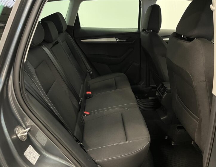 Škoda Karoq SUV 1,5 l 110 kw