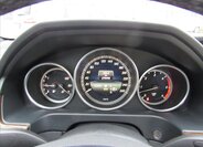 Mercedes-Benz Třídy E Sedan 3,0 l 190 kw