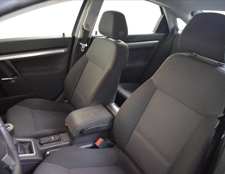 Opel Vectra Liftback 1,8 l 103 kw