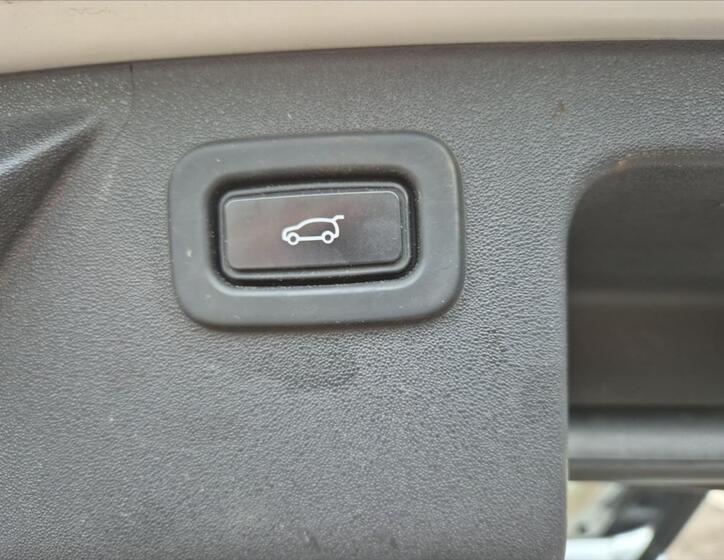 Land Rover Discovery Sport 12