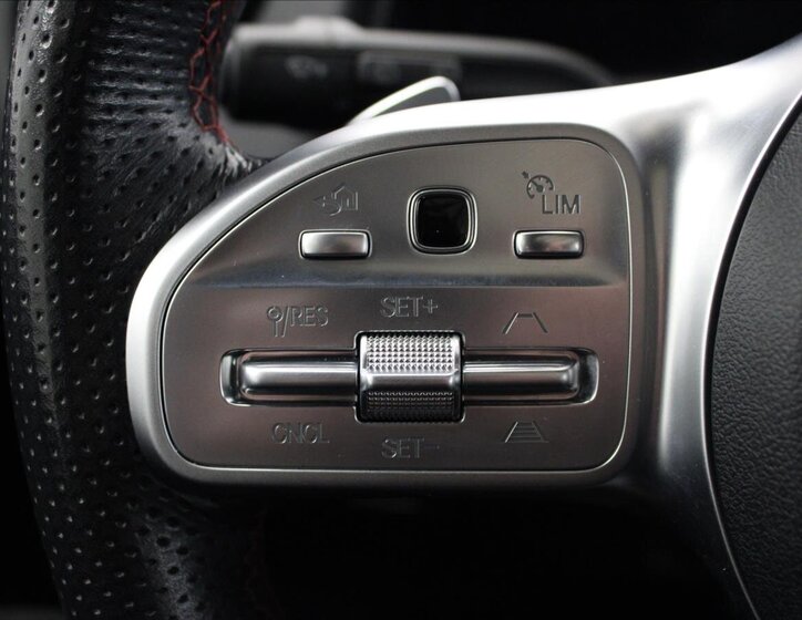 Mercedes-Benz GLB 18