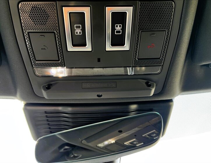 Land Rover Discovery SUV / Terénní 3,0 l 184 kw