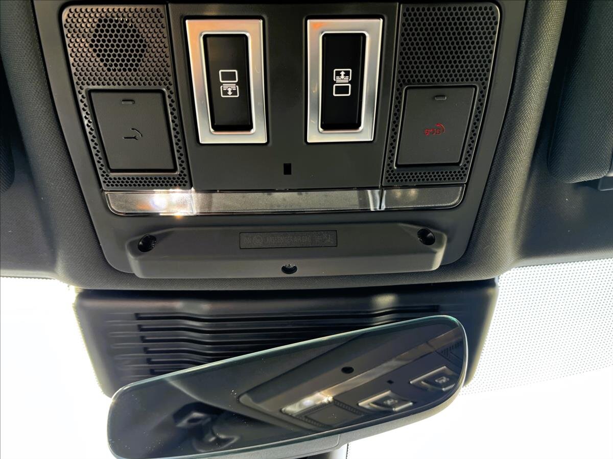 Land Rover Discovery SUV / Terénní 3,0 l 184 kw