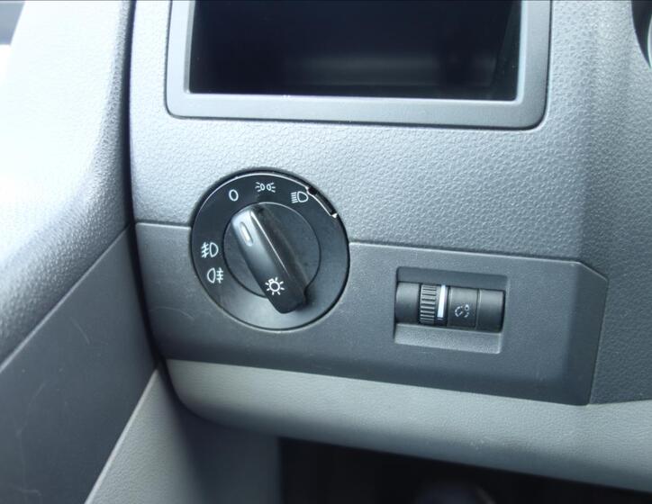 Volkswagen Transporter 24