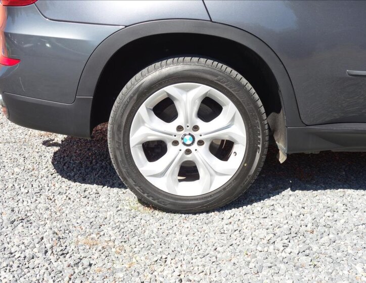 BMW X5 SUV / Terénní 3,0 l 225 kw
