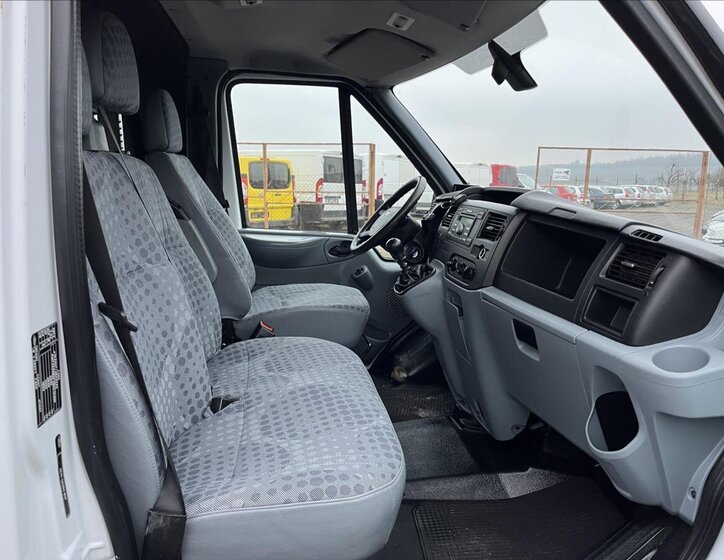 Ford Transit Skříň 2,2 l 74 kw