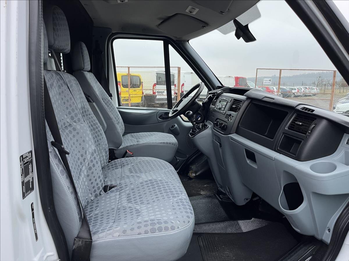 Ford Transit Skříň 2,2 l 74 kw