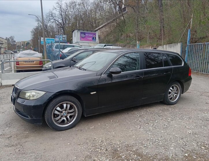 BMW Řada 3 Kombi 2,5 l 160 kw