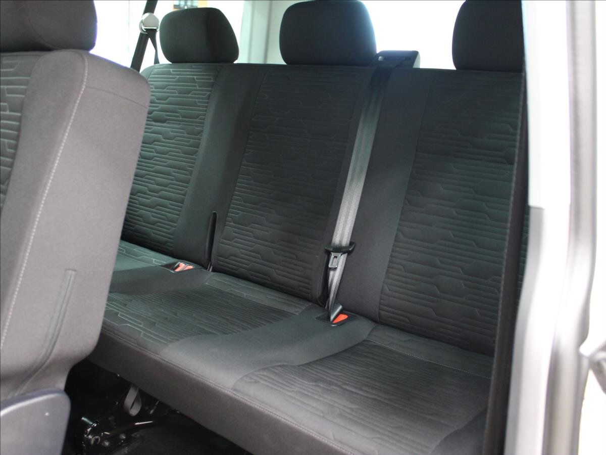 Volkswagen Caravelle Kombi 2,0 l 110 kw