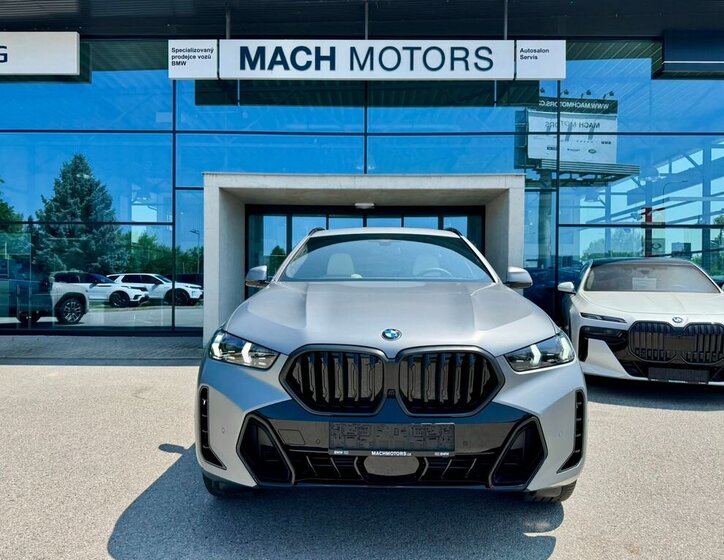 BMW X6 SUV / Terénní 4,4 l 210 kw