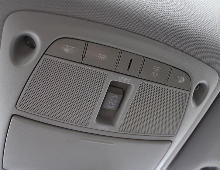 Nissan X-Trail SUV / Terénní 1,6 l 96 kw