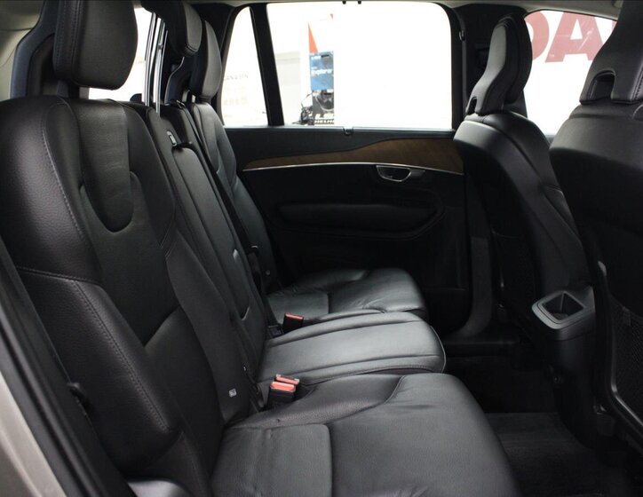 Volvo XC90 SUV 2,0 l 173 kw