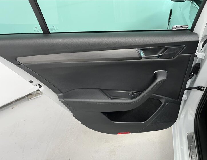 Škoda Superb Kombi 1,4 l 160 kw