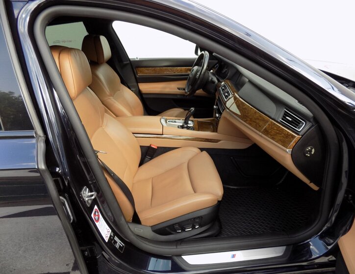 BMW Řada 7 Sedan / Limuzína 3,0 l 225 kw