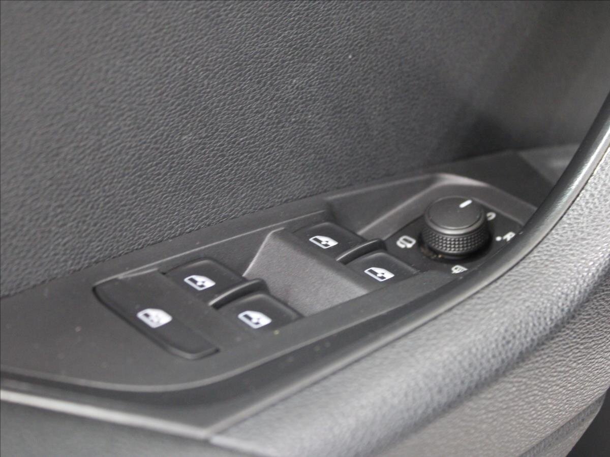 Škoda Karoq SUV / Terénní 1,5 l 110 kw