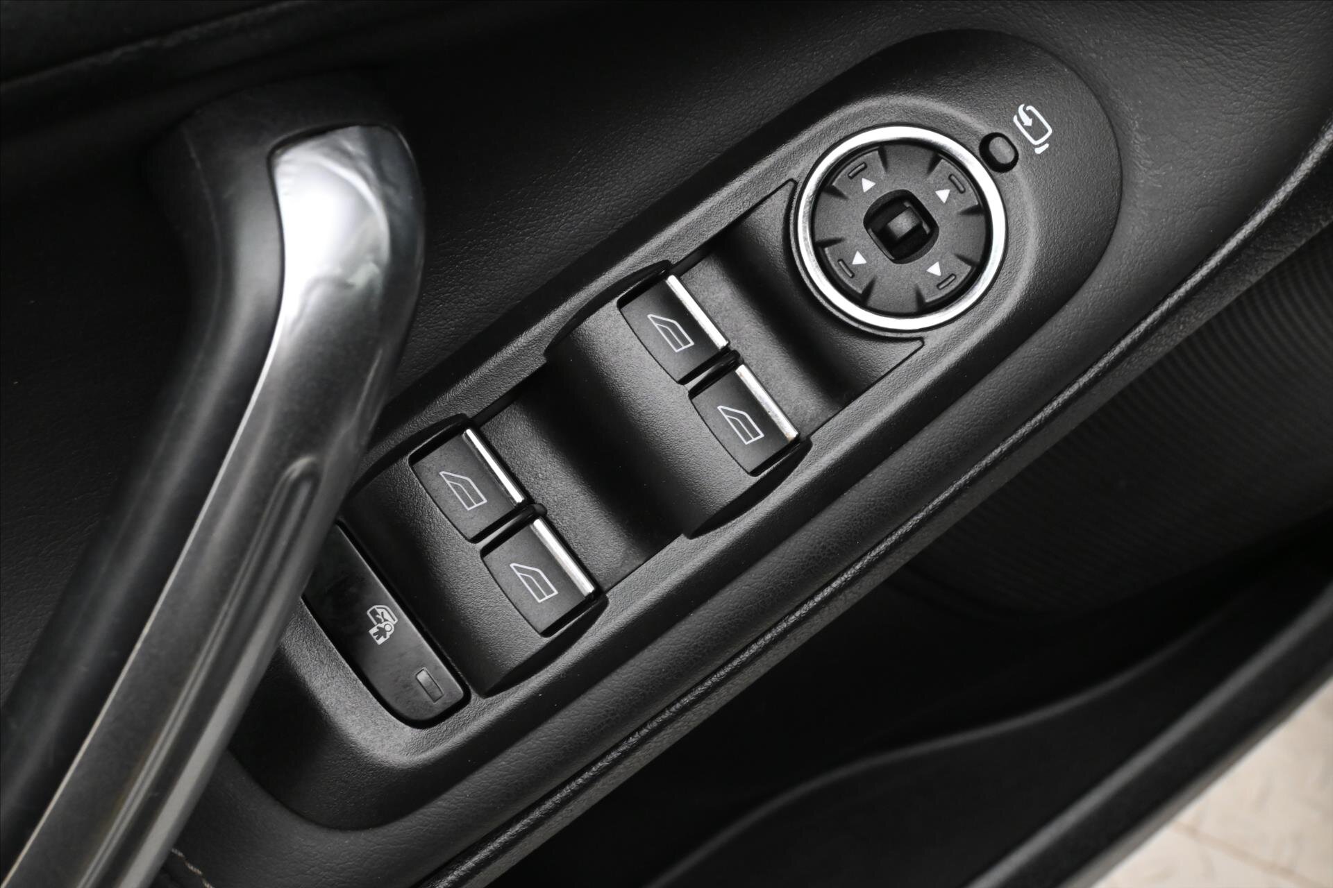 Ford S-MAX MPV 2,0 l 100 kw