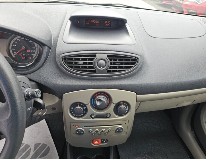 Renault Clio Kombi 1,1 l 55 kw