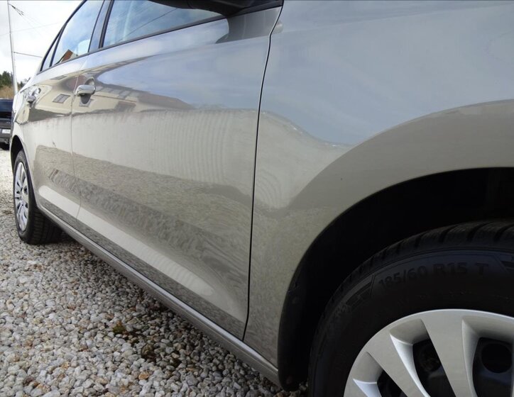 Škoda Rapid Sedan / Limuzína 1,2 l 66 kw