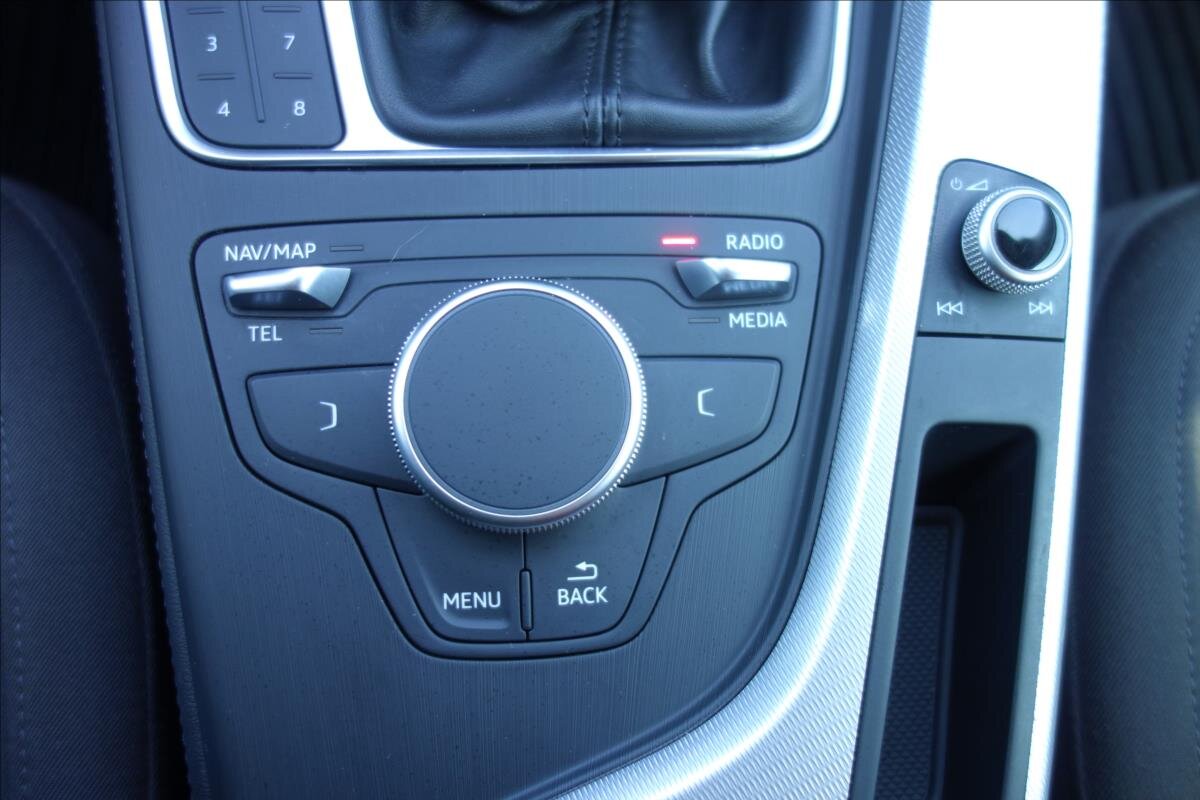 Audi A4 Sedan / Limuzína 2,0 l 110 kw