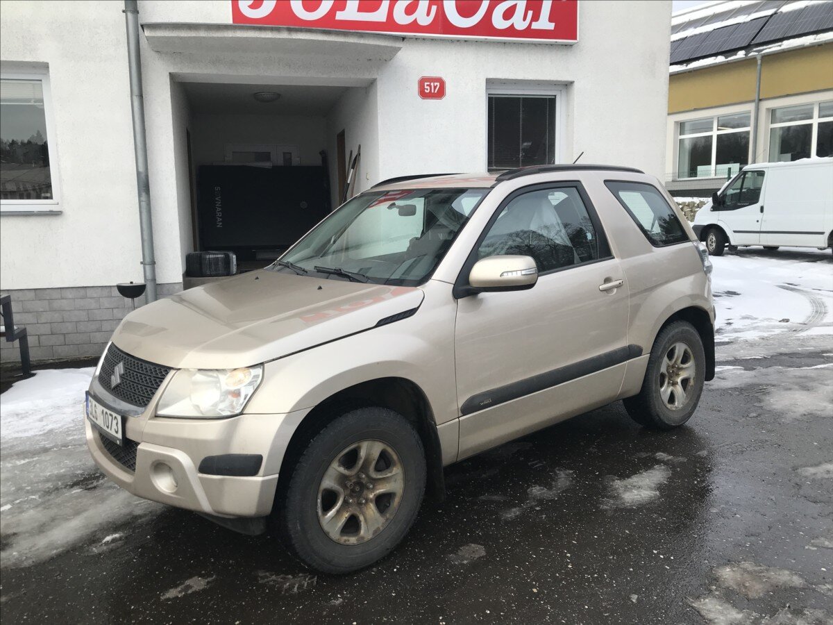 Suzuki Grand Vitara SUV 2,4 l 122 kw