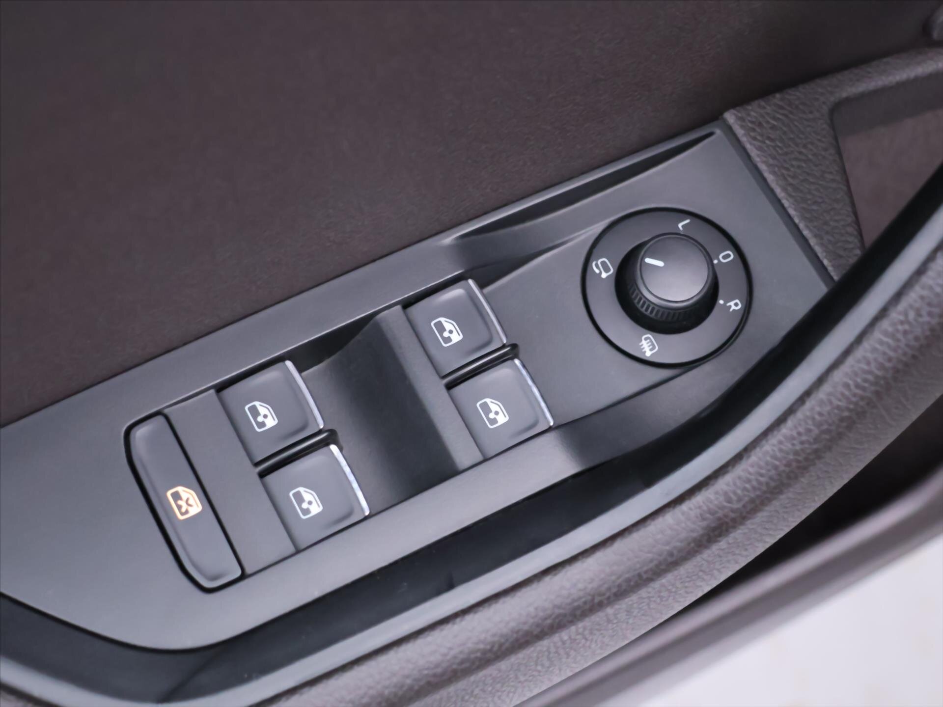 Škoda Superb Liftback 2,0 l 140 kw