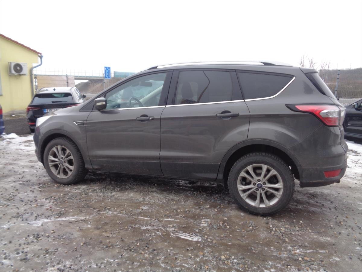 Ford Kuga SUV 1,5 l 110 kw