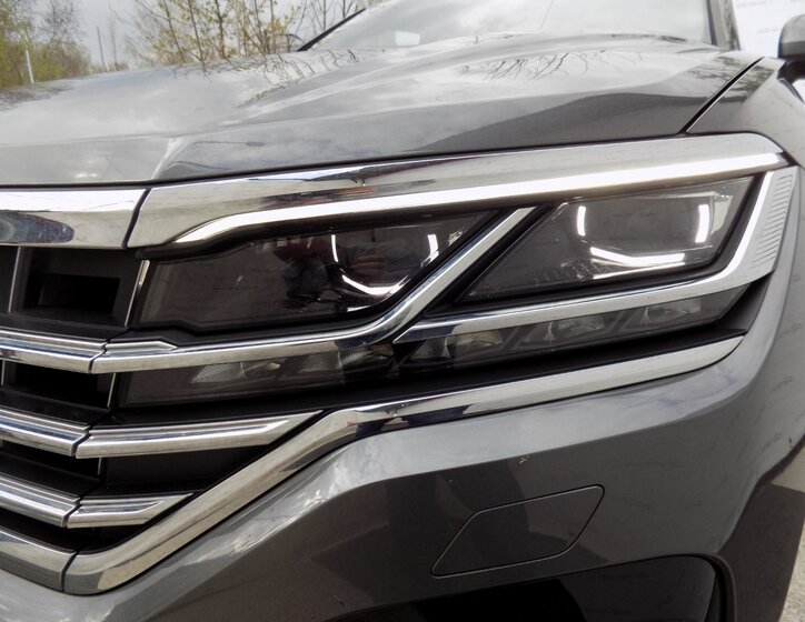 Volkswagen Touareg SUV / Terénní 3,0 l 210 kw