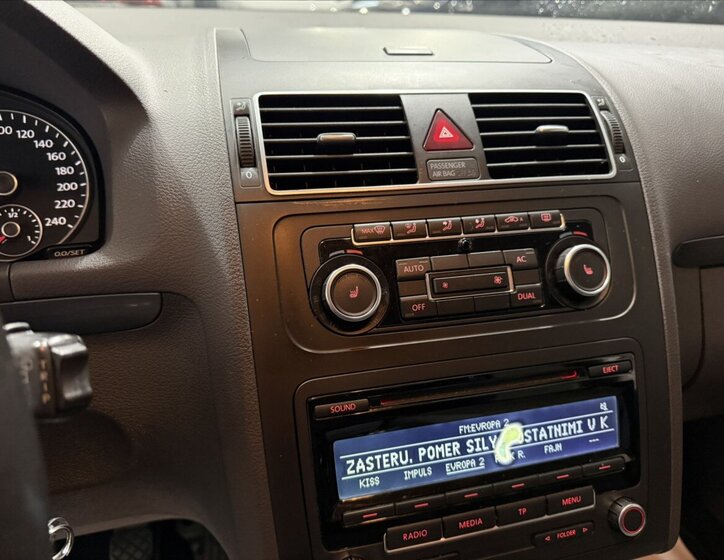 Volkswagen Touran 10