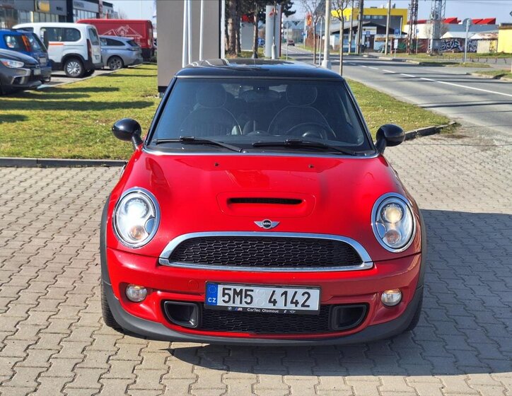 Mini Cooper Hatchback 1,6 l 135 kw