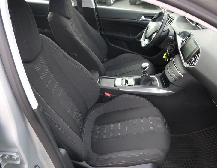 Peugeot 308 Kombi 2,0 l 110 kw