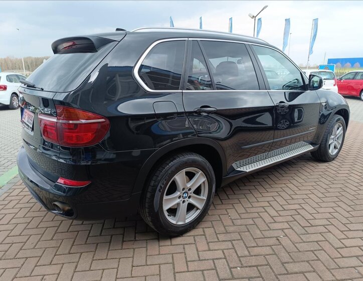 BMW X5 SUV / Terénní 3,0 l 180 kw
