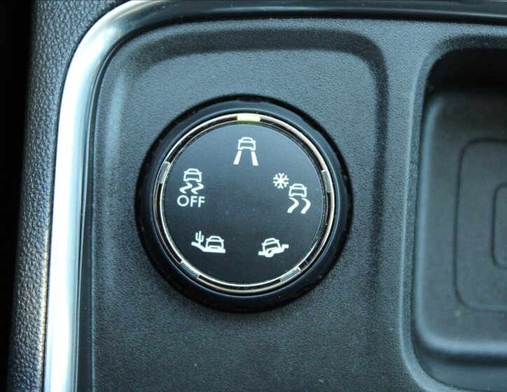 Opel Grandland X SUV / Terénní 1,5 l 96 kw