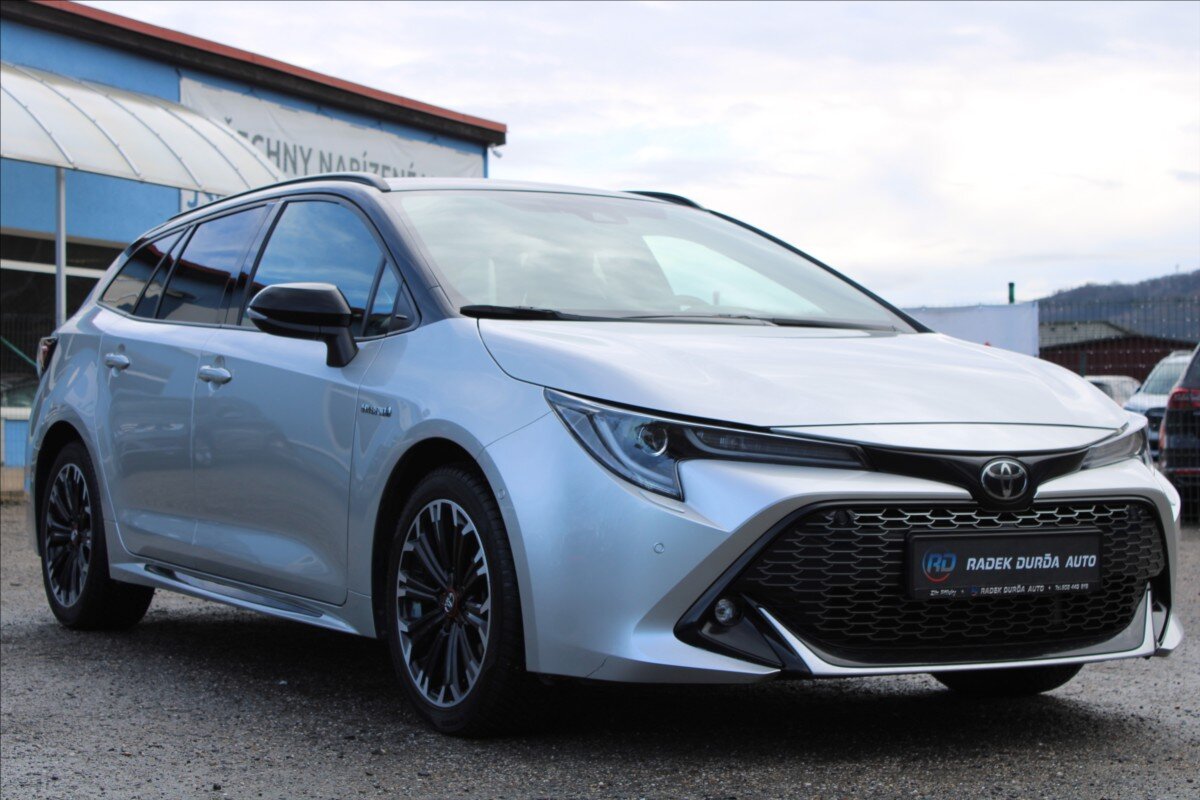 Toyota Corolla Kombi 2,0 l 112 kw