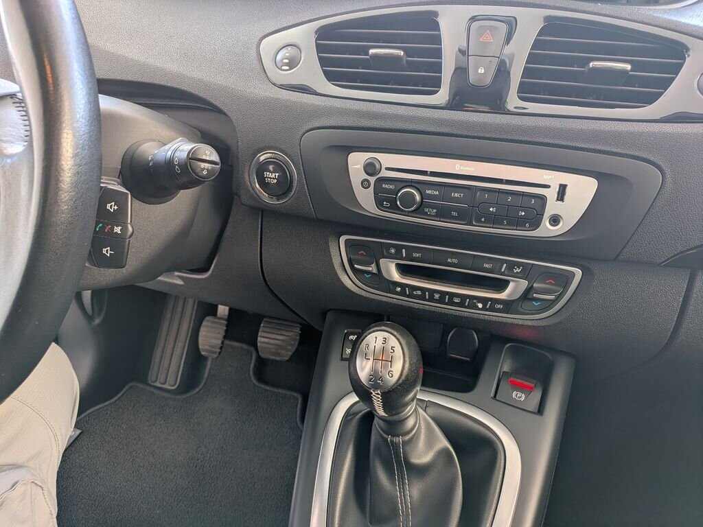 Renault Scénic MPV 1,5 l 81 kw