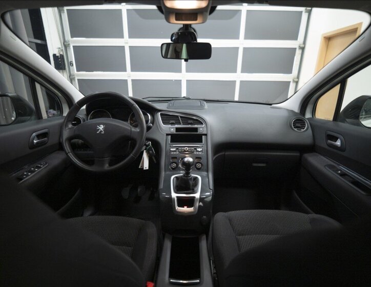 Peugeot 5008 MPV 1,6 l 88 kw