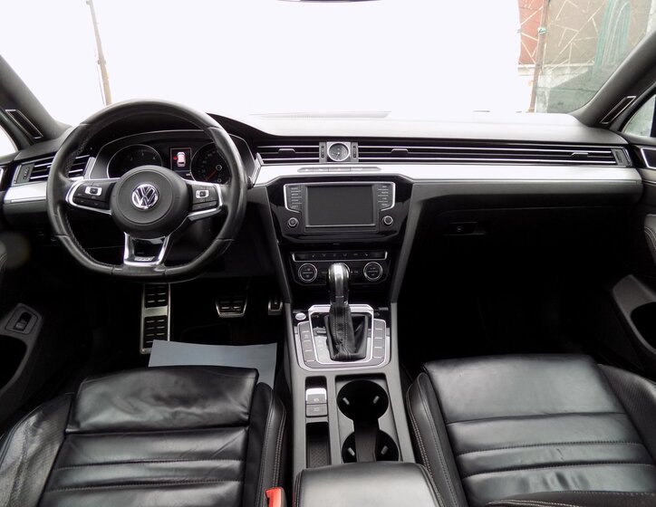 Volkswagen Passat 24