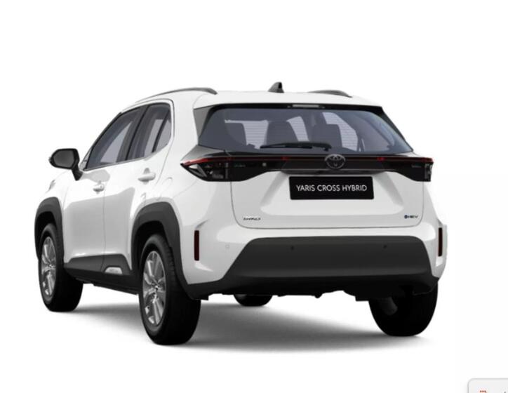 Toyota Yaris Cross 4