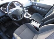 Peugeot 5008 9