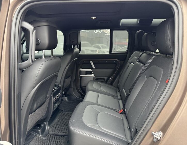 Land Rover Defender Ostatní 3,0 l 221 kw