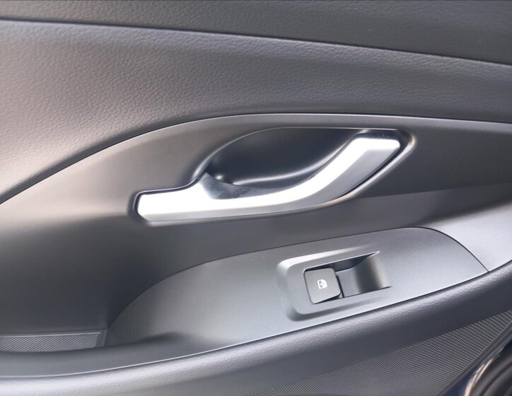 Hyundai i30 Kombi 998,0 73 kw