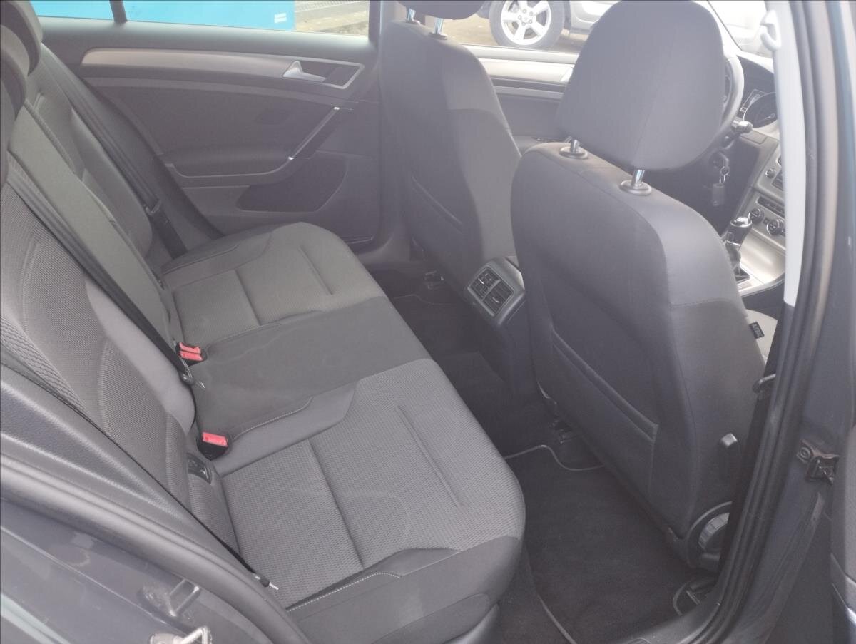 Volkswagen Golf Hatchback 1,2 l 63 kw