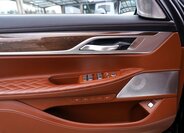 BMW Řada 7 Sedan / Limuzína 6,6 l 430 kw