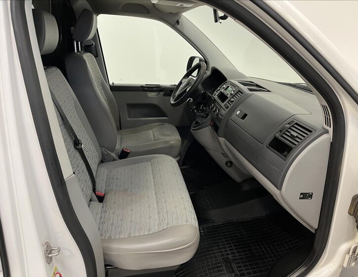 Volkswagen Transporter Skříň 2,0 l 75 kw