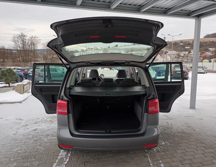 Volkswagen Touran MPV 1,2 l 77 kw