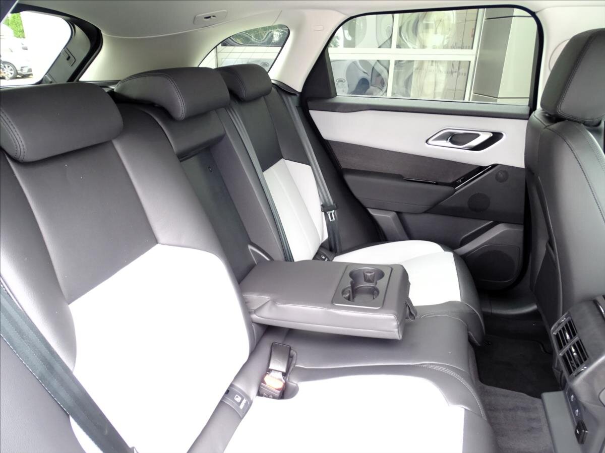 Land Rover Range Rover Velar SUV / Terénní 2,0 l 150 kw