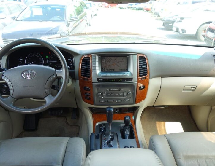 Toyota Land Cruiser SUV 4,7 l 175 kw