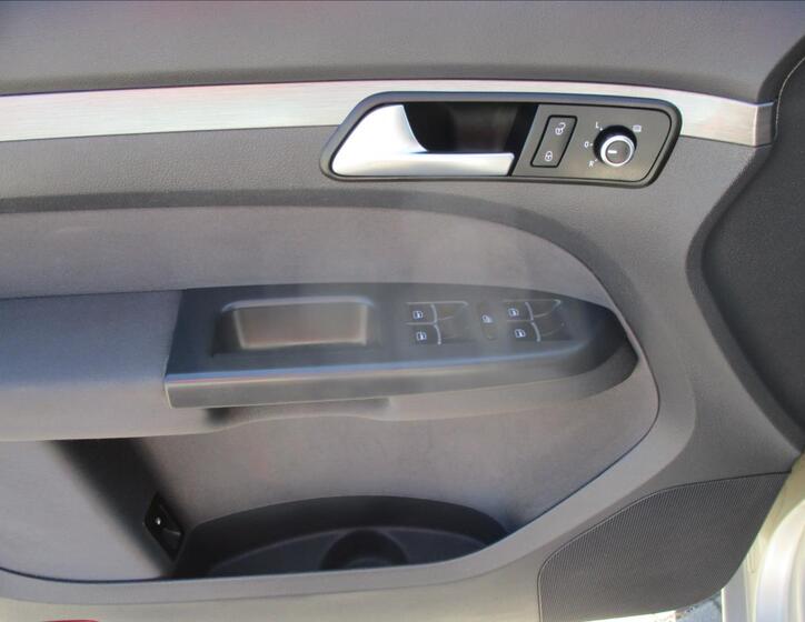 Volkswagen Touran 22